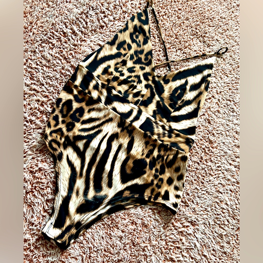 Stunning Leopard Bodysuit